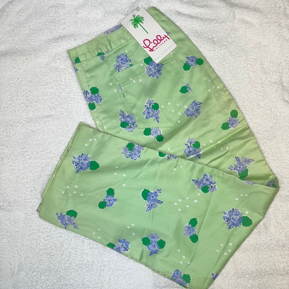 Lilly Pulitzer capris NWT size 8